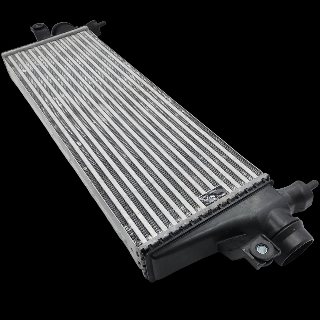 Auto Radiator for Hilux Revo 2020 - OEM 17940-11090 1794011090 Intercooler Radiator Assembly with Exceptional Longevity and Durability - OEM 17940-11090 1794011090