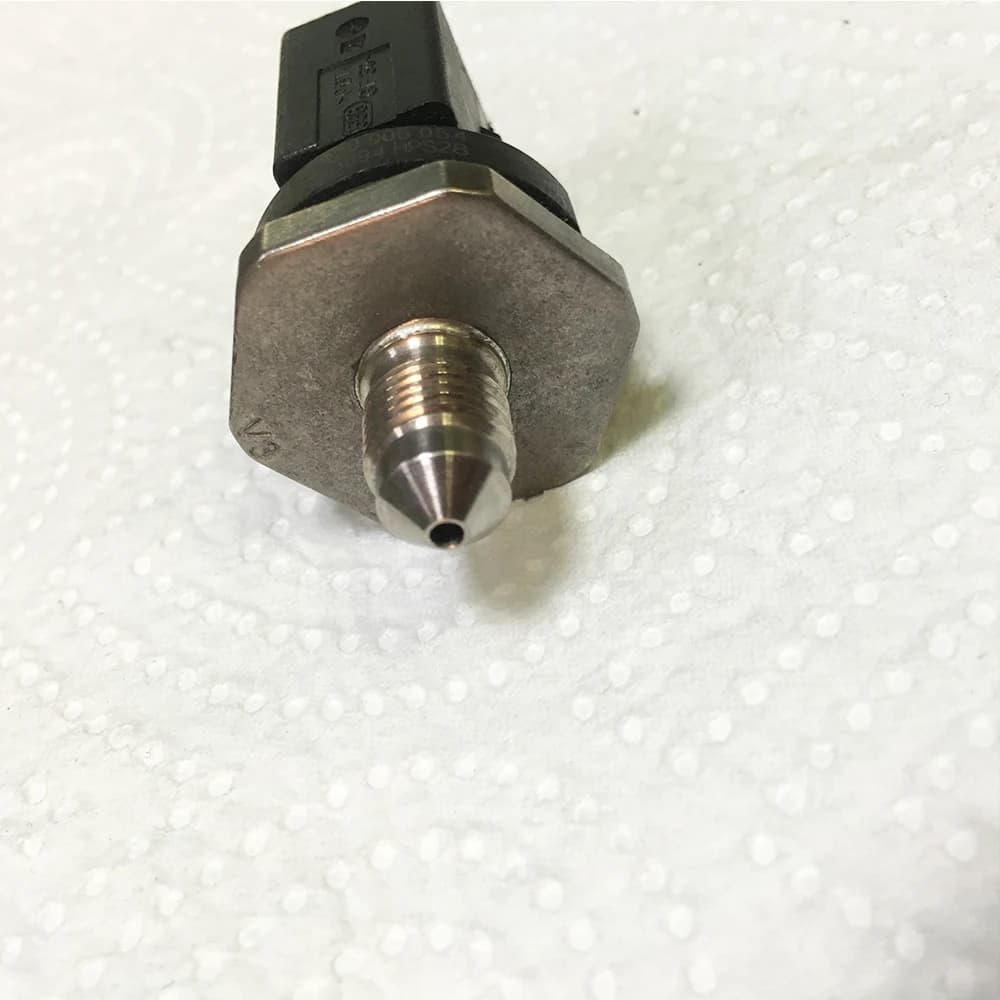 06J906054 0261545094 Fuel Rail Pressure Sensor for Volkswagen Touran & Passat - Direct Fit & High Quality - OEM 06J906054A, 0261545094