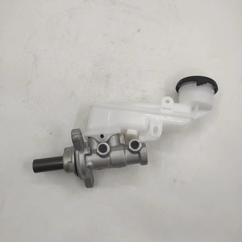 Brake Master Cylinder for 2012-2013 Chevrolet Trailblazer, GMC Canyon, and Isuzu i-Series Automatic Transmission 4x4 - 52132338 - OEM 52132338